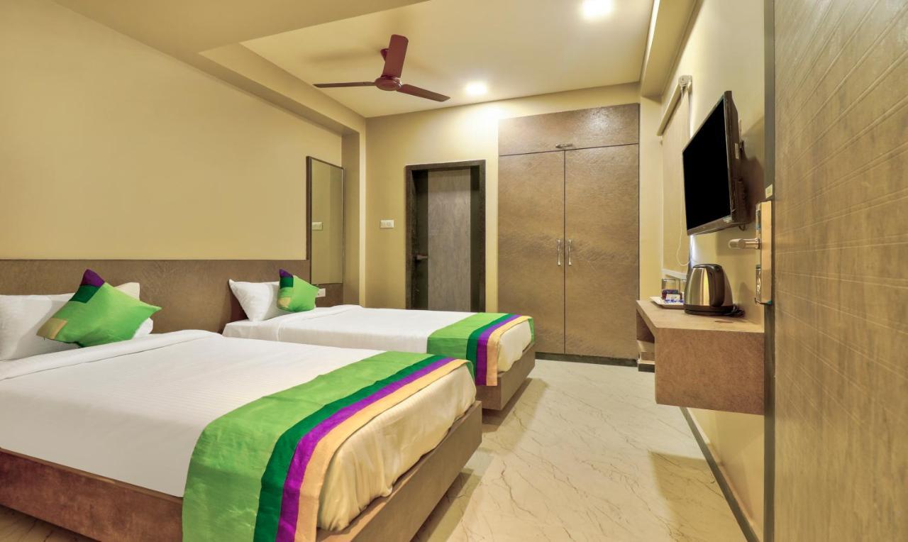 Treebo Sriz Cozy Seethamadhara Visakhapatnam Extérieur photo
