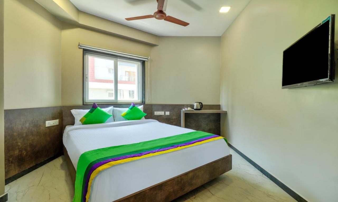 Treebo Sriz Cozy Seethamadhara Visakhapatnam Extérieur photo